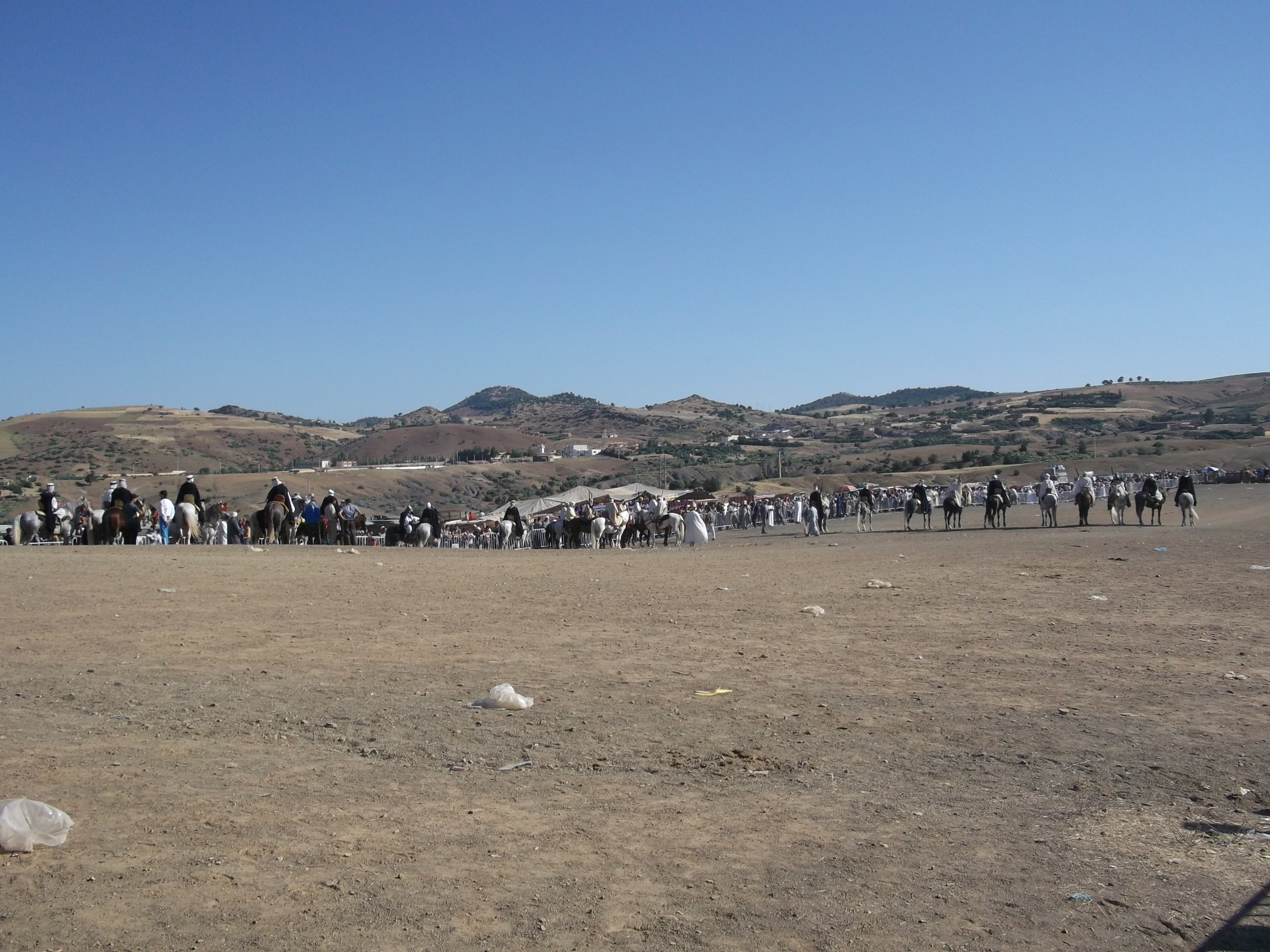 جمعة اولاد الشيخ من حفظة القران الى المحدرات و السطو على المحلات