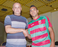 Vie des clubs/ MCA : en attendant Metref et Mokdad                                    Hachoud, l'autre coup réussi de Ghrib