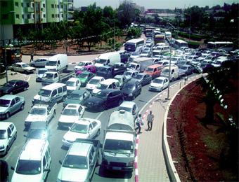 ورشات الأشغال العمومية تخنق حركة السير بقسنطينة                                    سوء البرمجة ينغّص يوميات المواطنين