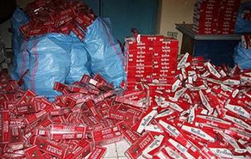 حجز 32000 علبة من السجائر المهربة بتلمسان