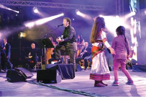 Lounis Aït Menguellet en apothéose