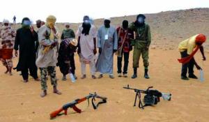 Le consulat d'Algérie à Gao pris par le MUJAO                                    Les terroristes brûlent les livres du Cheikh Ibn Badis