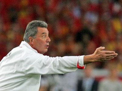 Grande foire et inquiétantes dérives                                    TECHNICIENS éTRANGERS EN ALGéRIE