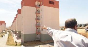 المستفيدون من 200 مسكن تساهمي بتلمسان يحتجون