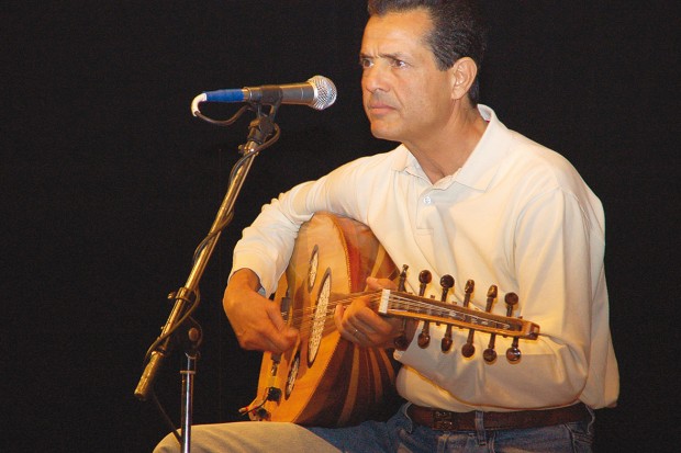 Farid Ferragui rencontre son public à Alger