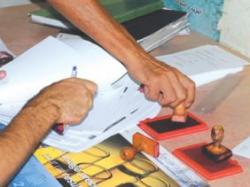 الإطاحة بعصابة زوّرت وثائق إدارية وشيكات مصرفية وكشوف رواتب عسكرية بتبسة