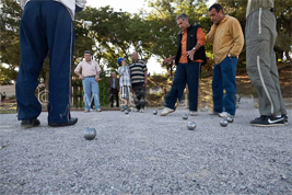 Les palliatifs à la Grande bleue                                    Médéa, Plans d'eau et pétanque