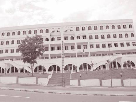 quel sort pour la cité de l'Enfance et le centre culturel '                                    Les projets inscrits depuis des années