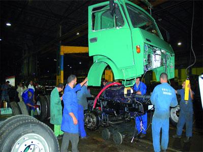 Création de trois sociétés algéro-émirati-allemandes                                    Développement de l'industrie mécanique nationale