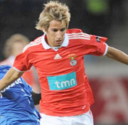 A l'étranger                                    Real Madrid / Coentrão veut revenir au Benfica !