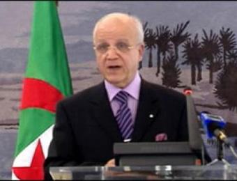 هولاند في الجزائر قبل نهاية العام لرسم علاقة جديدة بين البلدين                                    فابيوس يكشف عن أجندة مكثفة للإيليزيه