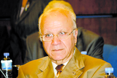 Algérie-France : l'entente retrouvée '                                    Malgré les divergences sur le Mali