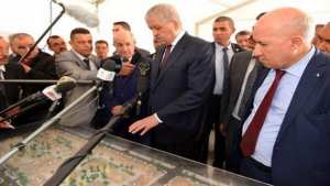 سلال يطلع على مخطط شغل الأراضي ببلدية الوادي