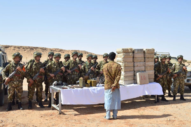 كشف مواد ومعدات لصناعة القنابل التقليدية بالبويرة