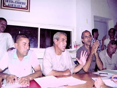 Les gardes communaux ne décolèrent pas                                    Des délégués des 48 wilayas devaient se réunir hier pour décider des étapes à suivre