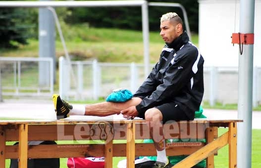 MCA : Chaouchi écourte sa séance à cause de son genou
