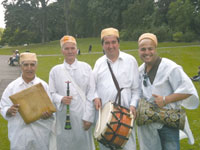 Ils sont très demandés en cette période de fêtes                                    «Idheballen», les artisans de la joie