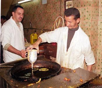 100.00 nouveaux commerçants dans l'informel                                    L'ACTIVITE PARALLÈLE REDOUBLERA DE «FEROCITE» DURANT LE RAMADHAN