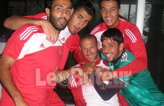 USMA : Dziri : «Meklouche embrassait ma tête et m'appelait «Ammou», c'est un gosse qui ne mesure pas ses propos»