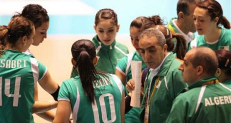 إيقاف لاعبتي منتخب الكرة الطائرة وإحالتهما على المجلس التأديبي