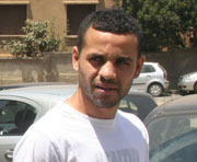 Vie des clubs/ JSK : il arrive à 9h à Tizi                                    Mokdad a signé ce matin pour deux ans