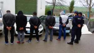 تفكيك شبكتين مختصتين في التهريب الدولي للمركبات بالعاصمة وعين تموشنت