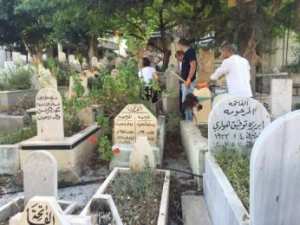 شباب عين الحجل بالمسيلة في حملة تطوعية لتنظيف المقبرة الكبرى