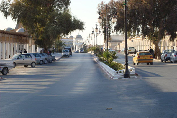 خيبة أمل سكان الوادي في مشروع ازدواجية الطرقات الوطنية