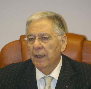 Ould Abbès se met de la partie                                    PENSIONS DES RETRAITES ET GARDES COMMUNAUX