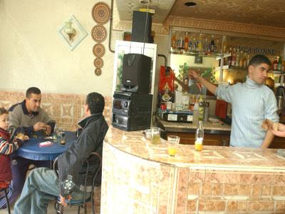 La jeunesse constantinoise tourne le dos à l'histoire                                    Le cinquantenaire, une opportunité pour ressusciter la flamme patriotique