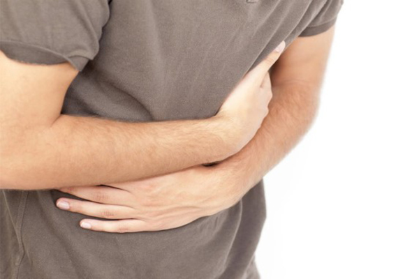 تسمم غذائي يدخل 100 شخص المستشفى في معسكر