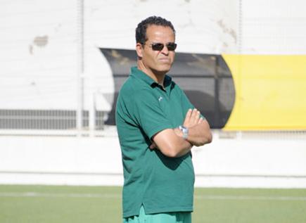 شارف يفكر في إقامة معسكر تحضيري قصير خلال فترة توقف البطولة