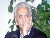 La crise au FFS prend de nouvelles proportions                                    Aït Ahmed, l'arbitre '