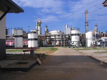 Algérie - Deux millions de tonnes de carburants importés par Sonatrach en 2012