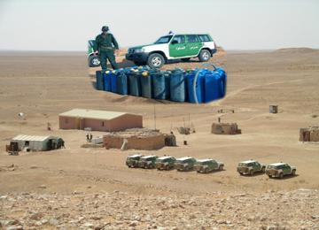 إجهاض محاولة تهريب 4400 لتر من الوقود إلى تونس                                    إيقاف 10 أشخاص وحجز سلع في مداهمات للدرك بتبسة