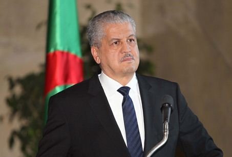 عبد المالك سلال يدشّن عيادة متعدّدة الخدمات في ولاية الوادي