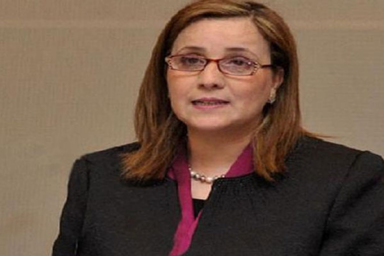 مسلم توزع 5 حافلات للنقل المدرسي على بلديات جيجل