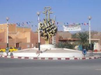 ساحة الجمهورية وسط مدينة بشار تتحول لفضاء للتنشيط الجواري