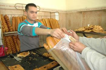 Le pain se fait rare à Alger                                    EN CE DEBUT DE RAMADHAN