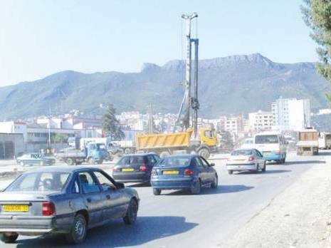 Béjaïa au bord de l'asphyxie                                    Chantiers intempestifs, routes encombrée, anarchie