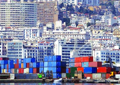 L'excédent commercial de l'Algérie atteint 15,78 milliards de dollars