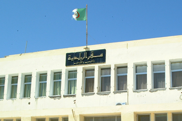 السجن لزوجة 