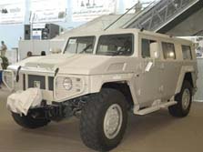 Le véhicule blindé «NIMR» s'exhibe à la Safex                                    Industries militaires en Algérie