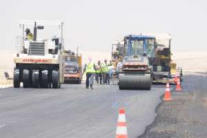 مقاول ينجز طريقا ب 7 ملايير من ماله الخاص بالمسيلة