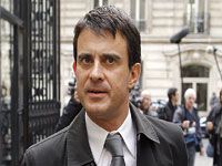 Après Fabius et avant Hollande                                    Valls à Alger en octobre