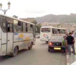 المواصلات تزداد صعوبة بين جيجل وبجاية                                    المواطنون ينتظرون بشغف إنهاء مشروع النفقين