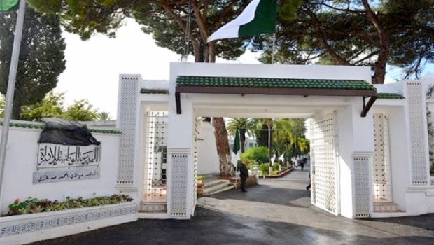 المدرسة الوطنية للإدارة تنظم مسابقة وطنية على أساس الاختبارات لتوظيف 90 طالب لسنة 2017