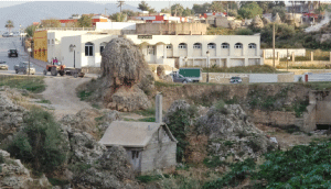 بعد أن وقف على ما وصفه بفوضى الاستثمار بالمدينة السياحية حمام دباغ بقالمة