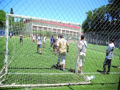 La capitale de l'Est sert timidement ses jeunots                                    Faute de multiples espaces de loisirs et d'attractions