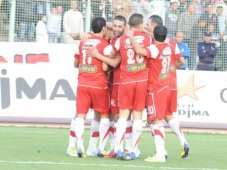 اولمبي اشلف: بلحوت يطالب اللاعبين بنسيان هزيمة الترجي والتركيز على مباراة شاين